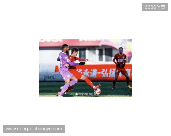 亚泰出征青岛准备赛季收官战 球迷助威歌声为子弟兵加油