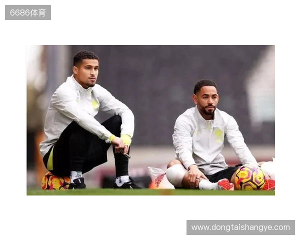 镜报:曼联无法通过付解约金签若昂-戈麦斯,球员梦想去利物浦 镜报:曼联无法通过付解约金签若昂-戈麦斯,球员梦想去利物浦